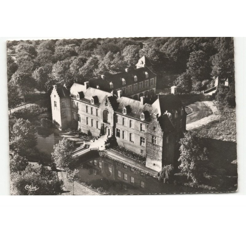 VENDEGIES-en-BOIS: le château vue aérienne 10X15 - très bon état