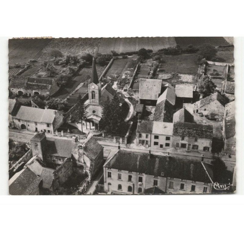 CHANCEAUX: sur la place de l'église vue aérienne 10X15 - très bon état