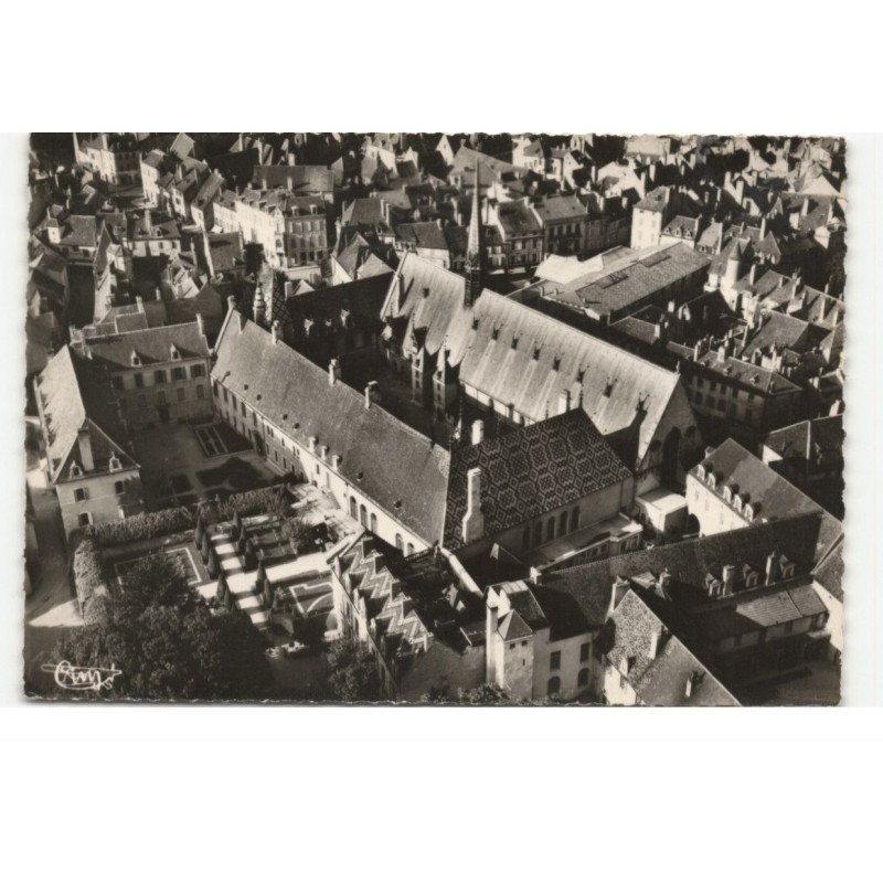 BEAUNE: l'hôtel dieu vue aérienne 10X15 - très bon état