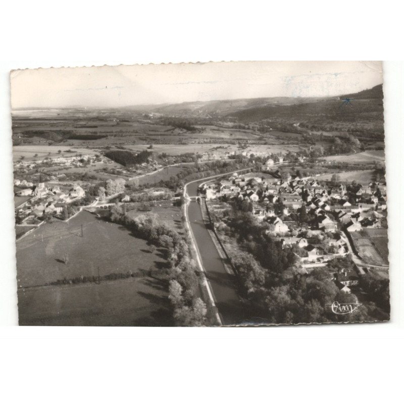 FLEUREY-sur-OUCHE: vue générale et canal de bourgogne vue aérienne 10X15 - très bon état