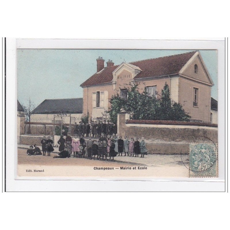 CHAMPEAUX : mairie et ecole - tres bon etat