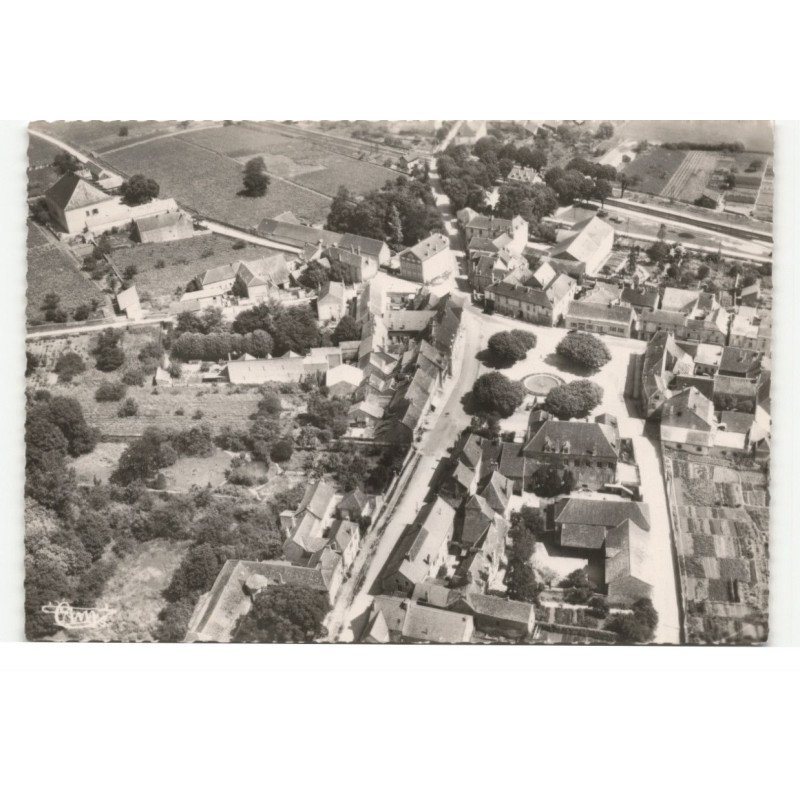 SANTENAY-les-BAINS: la place du jet d'eau vue aérienne 10X15 - très bon état