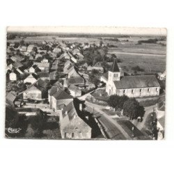 VIEILVERGE: vue sur l'église vue aérienne 10X15 - très bon état
