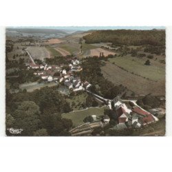 TROUHAUT: au premier plan, le prieuré vue aérienne 10X15 - très bon état