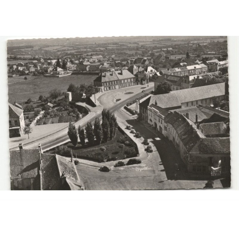 SAULIEU: la place de l'étape et le square de pompon vue aérienne 10X15 - très bon état