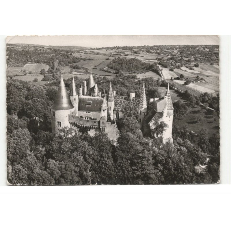 LA ROCHEPOT: le château vue aérienne 10X15 - très bon état