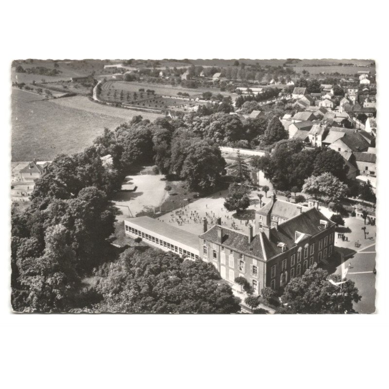 IS-SUR-TILLE: l'école des garçons vue aérienne 10X15 - très bon état