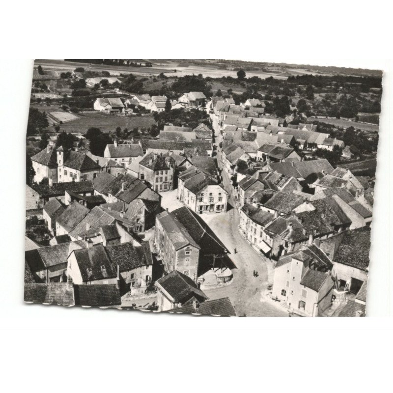 GEMEAUX: la grande place vue aérienne 10X15 - très bon état