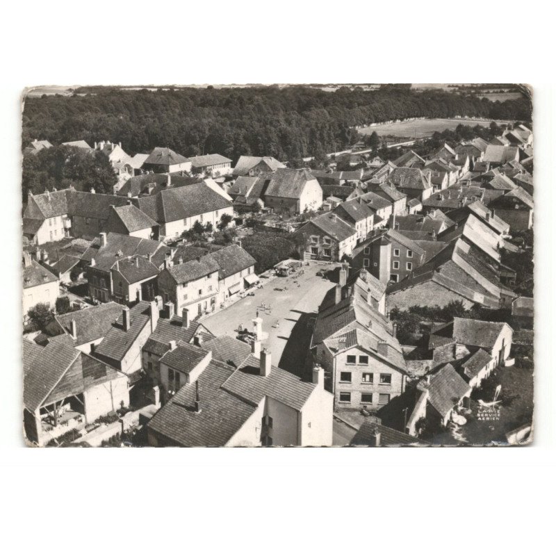 FONTAINE-FRANCAISE: la grande place vue aérienne 10X15 - très bon état