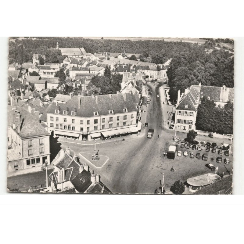 CHATILLON-sur-SEINE: la grande place vue aérienne 10X15 - très bon état