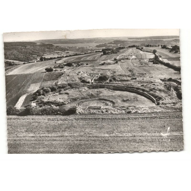 ALISE SAINTE-REINE: vue d'ensemble sur les fouilles et théâtre gallo romain vue aérienne 10X15 - très bon état