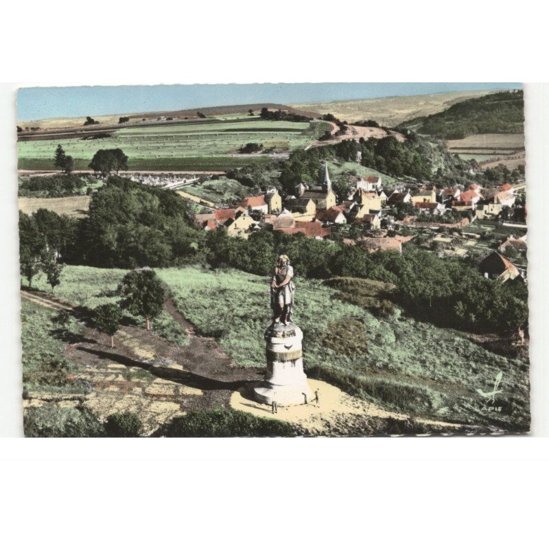 ALISE SAINTE-REINE: le haut du bourg la statue de vercingétorix sur le mont auxois vue aérienne 10X15 - très bon état