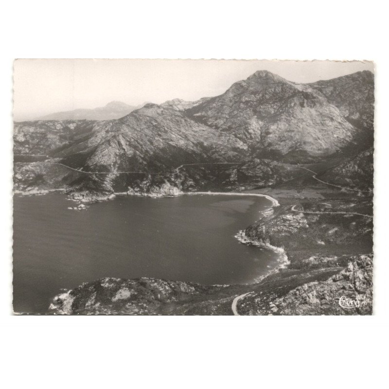 environs de CALVI: port de nichiareto et la route de calvi-porto vue aérienne 10X15 - très bon état