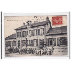 FONTAINE-FOURCHE : la mairie, les ecoles, sortie des eleves - tres bon etat