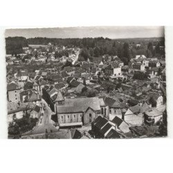 NEUVIC-D'USSEL: l'église et vue d'ensemble vue aérienne 10X15 - très bon état