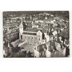 EGLETONS: l'église et la mairie vue aérienne 10X15 - très bon état