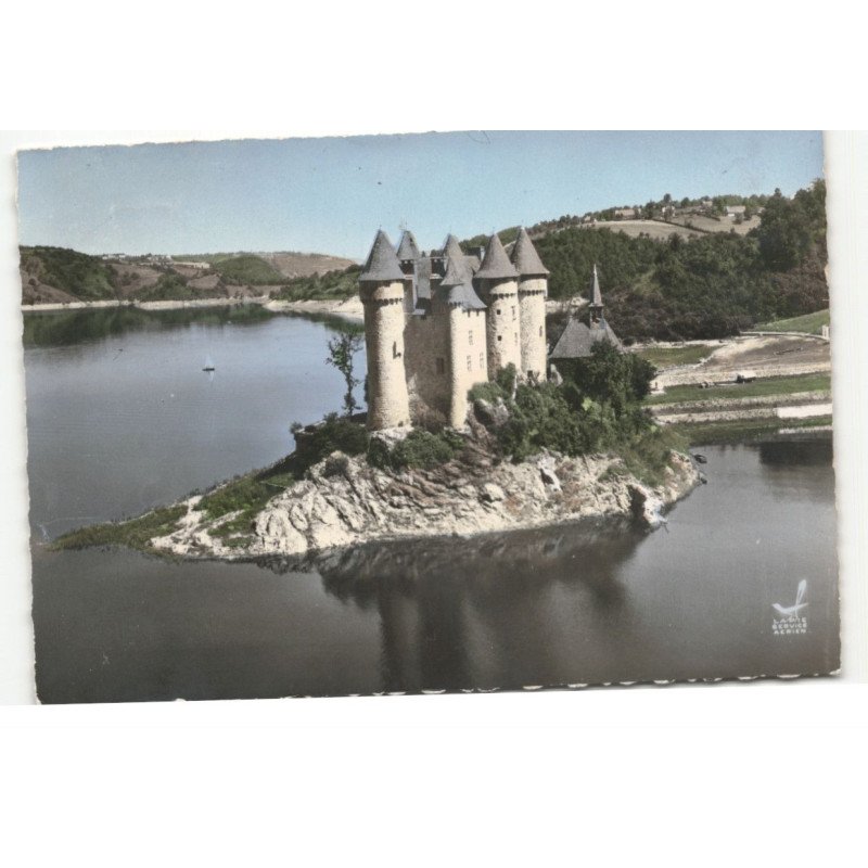 CORREZE: le chateau de val XVe siècle sur le lac du barrage de bort vue aérienne 10X15 - très bon état