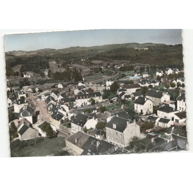 BUGEAT: vue d'ensemble vue aérienne 10X15 - très bon état