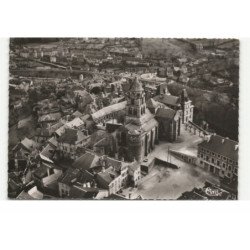 UZERCHE: l'église saint-pierre vue aérienne 10X15 - très bon état