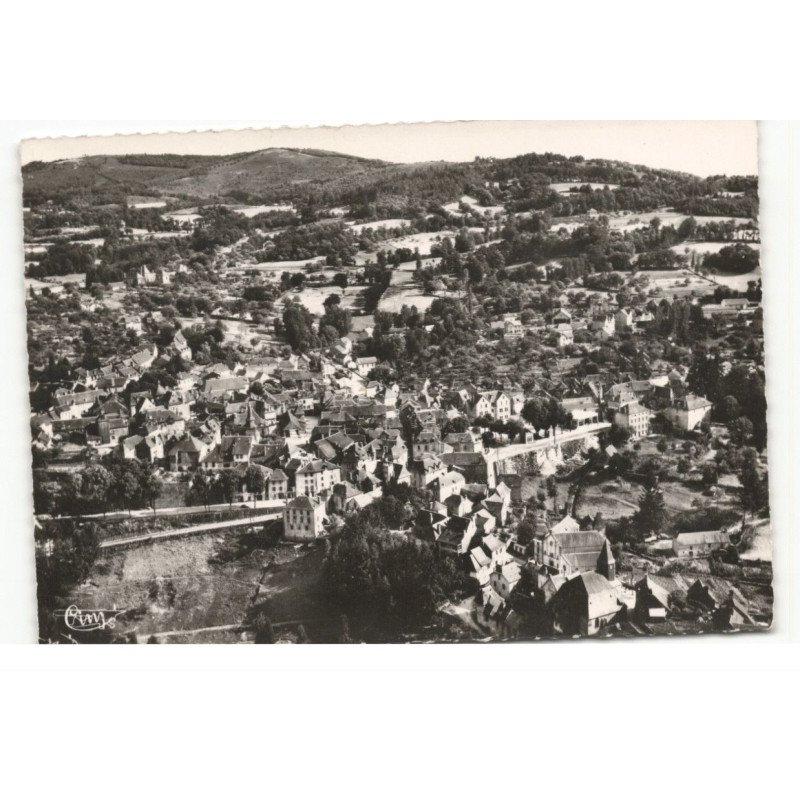 TREIGNAC: vue générale vue aérienne 10X15 - très bon état