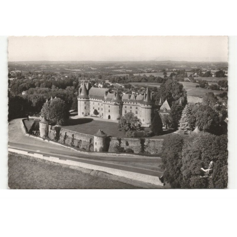POMPADOUR: le château vue aérienne 10X15 - très bon état