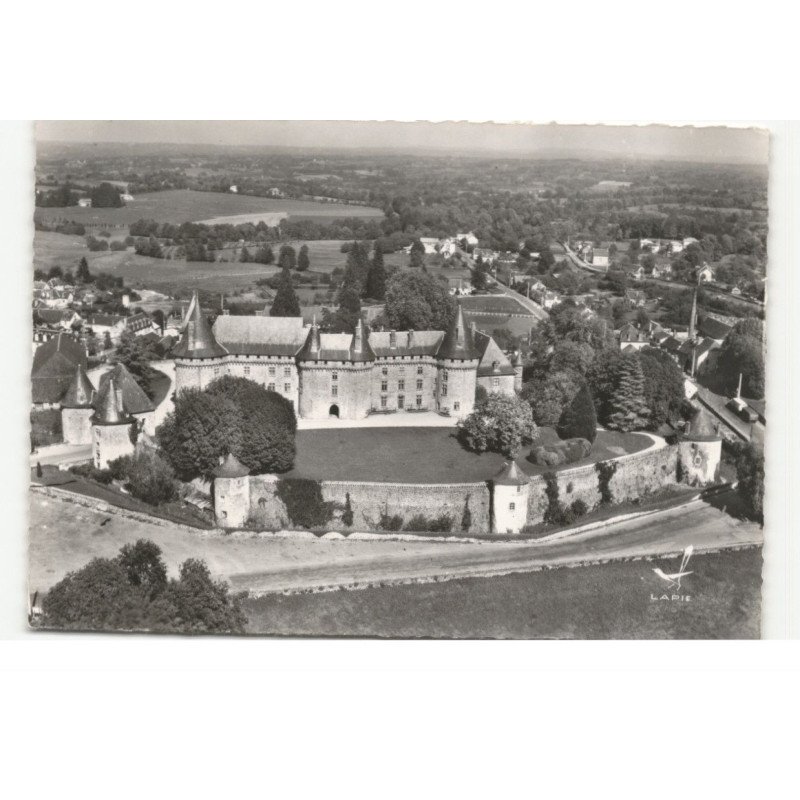 POMPADOUR: le château vue aérienne 10X15 - très bon état