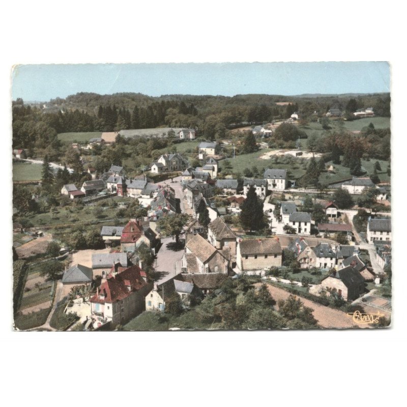 LA ROCHE-CANILLAC: vue général vue aérienne 10X15 - très bon état