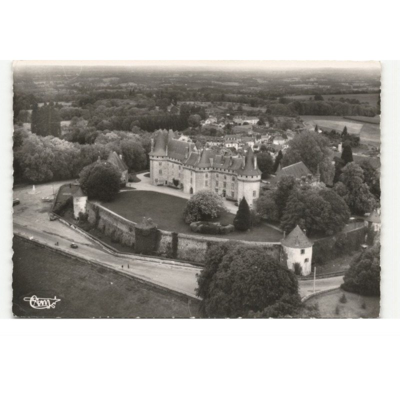 POMPADOUR: le château vue aérienne 10X15 - très bon état