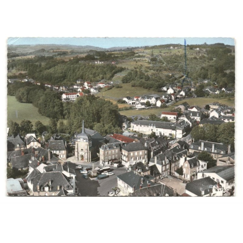 OBJAT: vue générale sur le centre vue aérienne 10X15 - très bon état