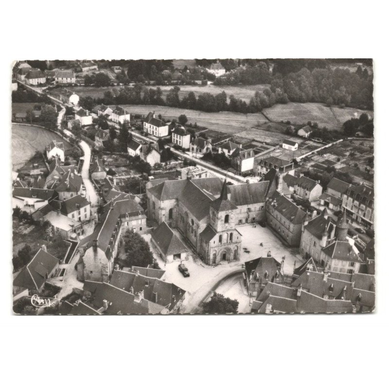 MEYMAC: ancienne église abbatiale vue aérienne 10X15 - très bon état