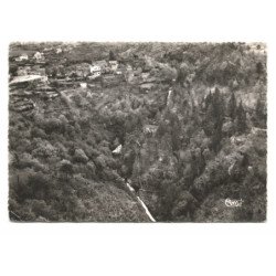 GIMEL: son site réputé, ses cascades, vue aérienne 10X15 - très bon état