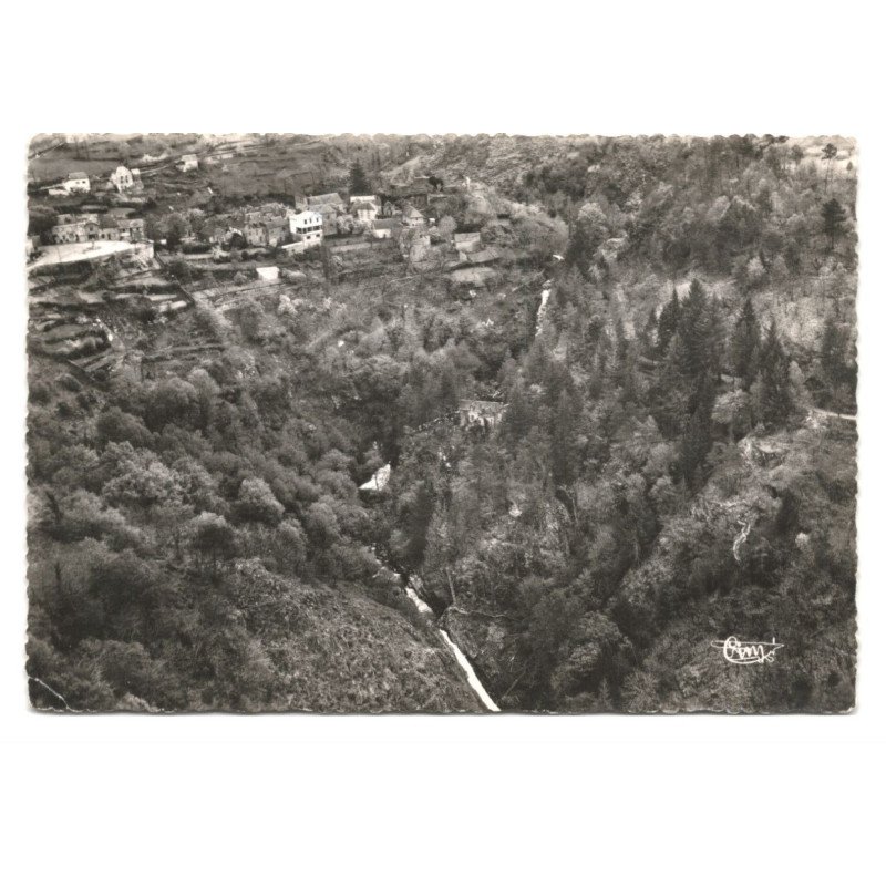 GIMEL: son site réputé, ses cascades, vue aérienne 10X15 - très bon état