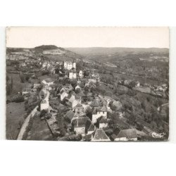 CUREMONTE: vue générale au fond le château dominant la vallée de la sourdoire vue aérienne 10X15 - très bon état