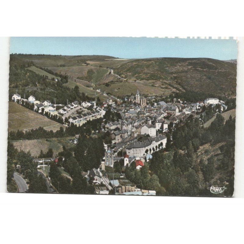 CHAUDES-AIGUES: vue générale vue aérienne 10X15 - très bon état