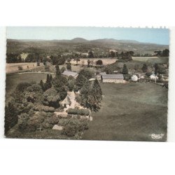 CHAMBOULIVE: château de la faurie, au fond, les monédières vue aérienne 10X15 - très bon état