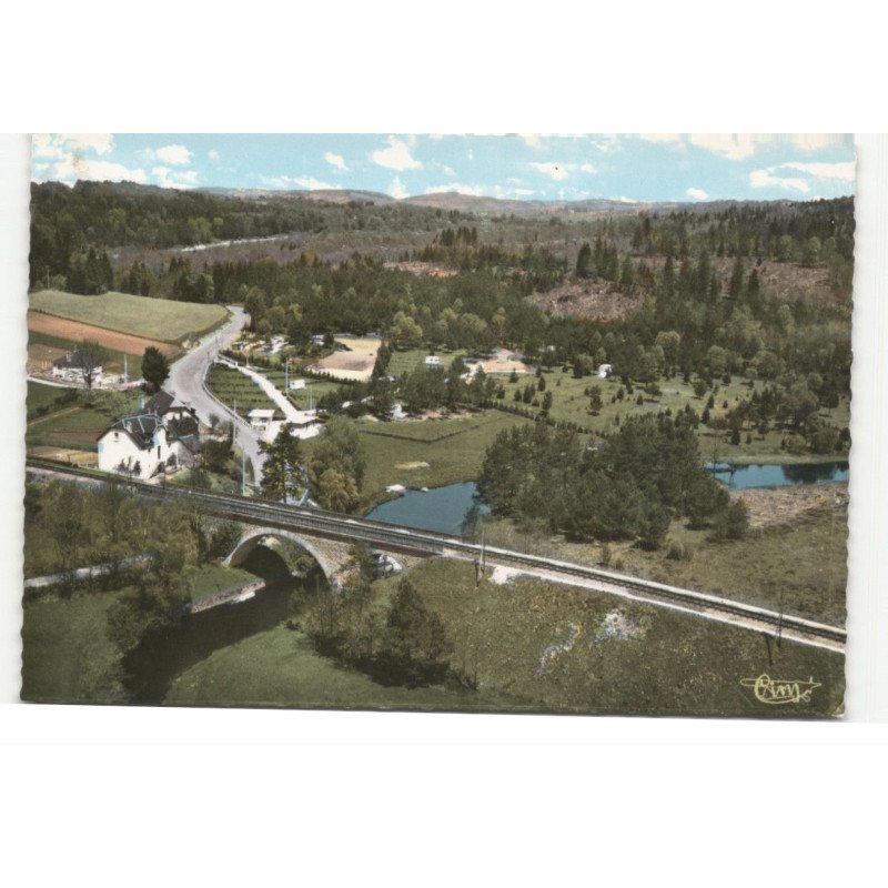 BUGEAT: le pont sur la vézère et le camping vue aérienne 10X15 - très bon état