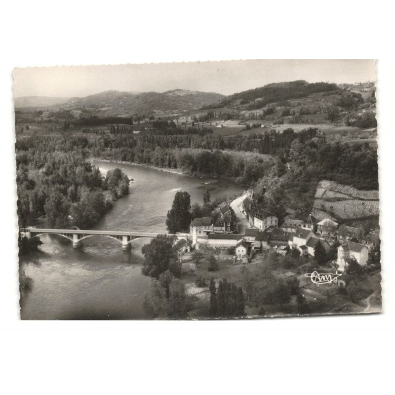 BEAULIEU-sur-DORDOGNE: le pont vue aérienne 10X15 - très bon état
