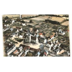 SAINT-MICHEL-de-CHAVAIGNES: la place, l'église XIIe, XVIe, vue générale vue aérienne 10X15 - très bon état