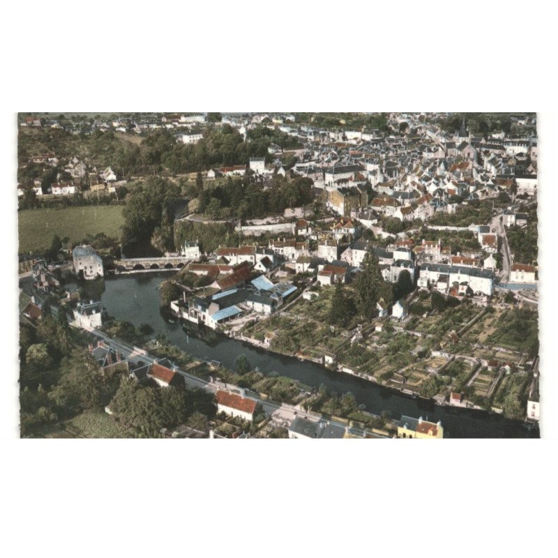 FRESNAY-sur-SARTHE: vue aérienne 10X15 - très bon état