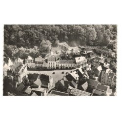 LA CHARTRE-sur-LOIR: place de la république, l'hôtel du cheval blanc vue aérienne 10X15 - état