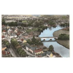 BAZOUGES-sur-LOIR: le pont sur le loir, la ville, vue aérienne 10X15 - très bon état