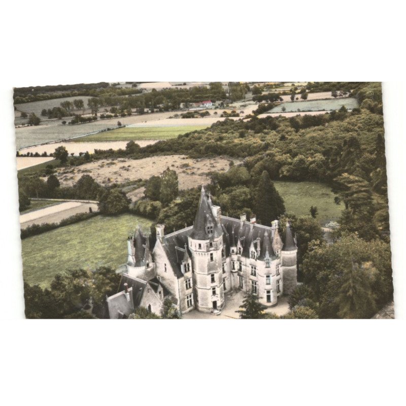 SAINT-GERMAIN-D'ARCE: château d'amnon, cour d'honneur vue aérienne 10X15 - très bon état