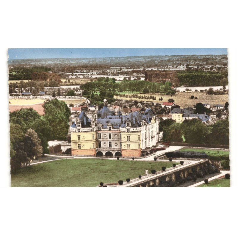 LE LUDE: le château vue aérienne 10X15 - très bon état