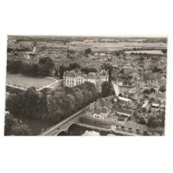 LE LUDE: le pont, le château vue aérienne 10X15 - très bon état