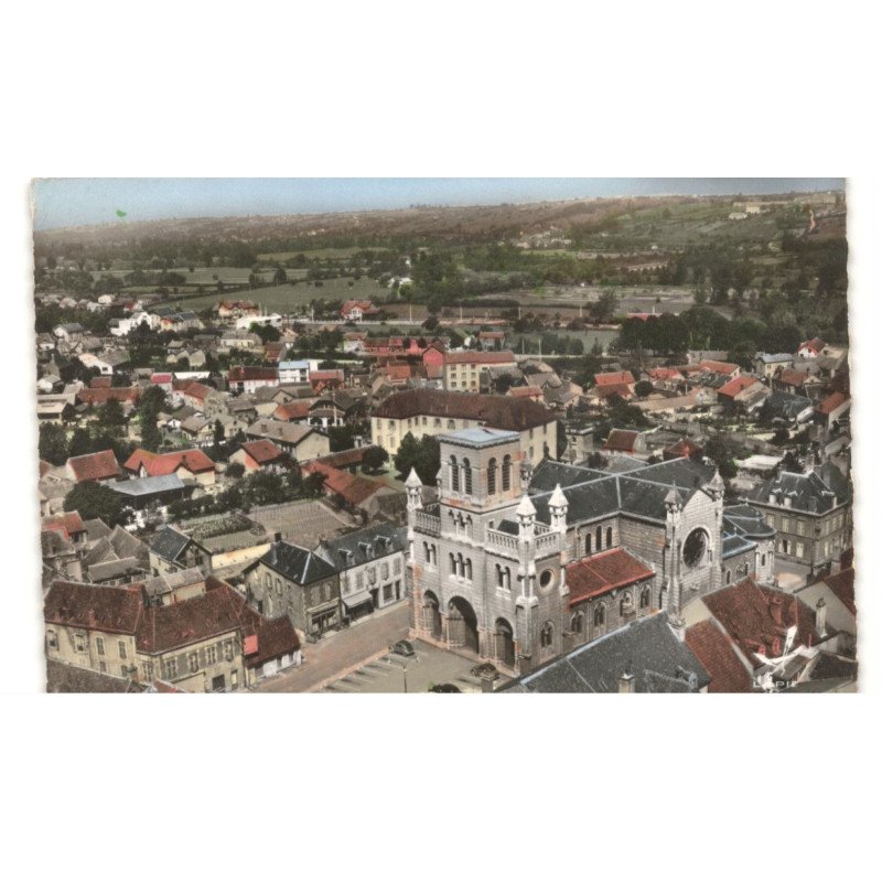 DIGOIN: l'église vue aérienne 10X15 - très bon état