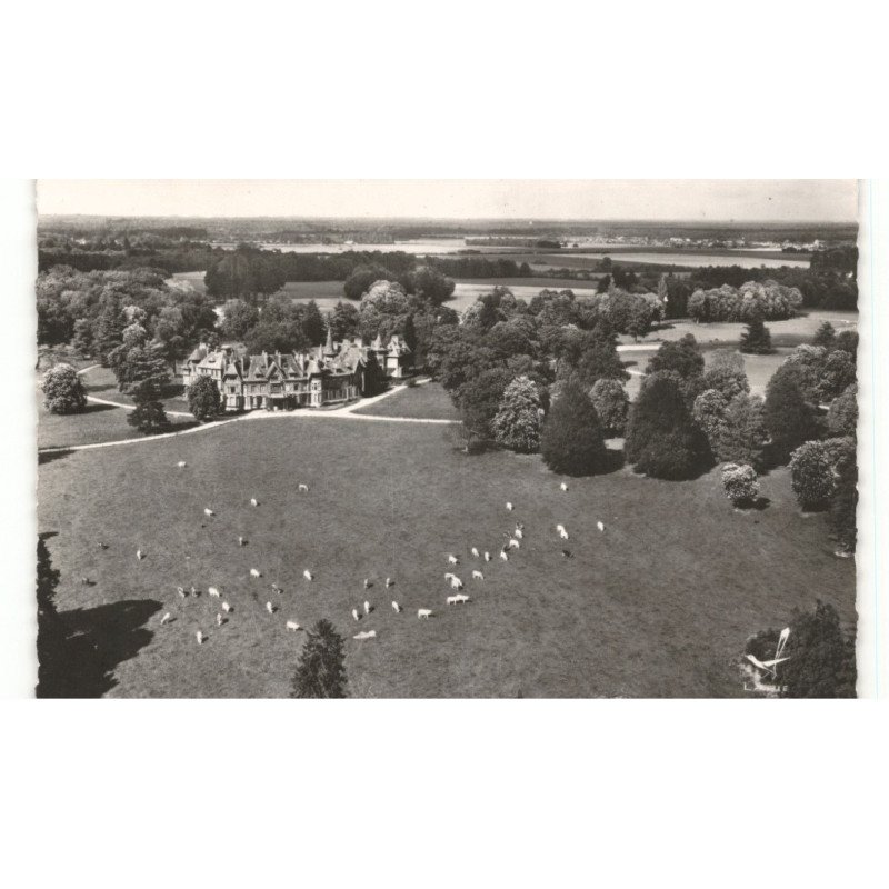 GRETZ-ARMAINVILLIERS: le château vue aérienne 10X15 - très bon état