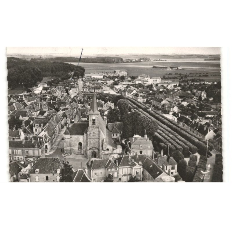 BRAY-sur-SEINE: vue générale, l'église vue aérienne 10X15 - très bon état