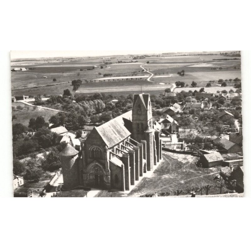 RAMPILLON: l'église monument historique XIIe et XIIIe siècle vue aérienne 10X15 - très bon état