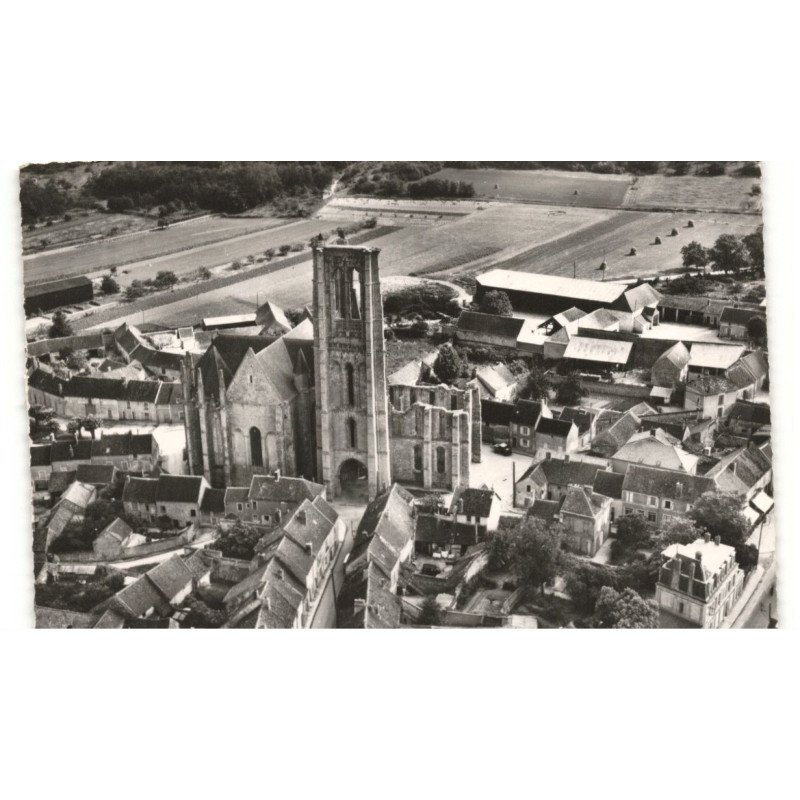 LARCHANT: l'église vue aérienne 10X15 - très bon état