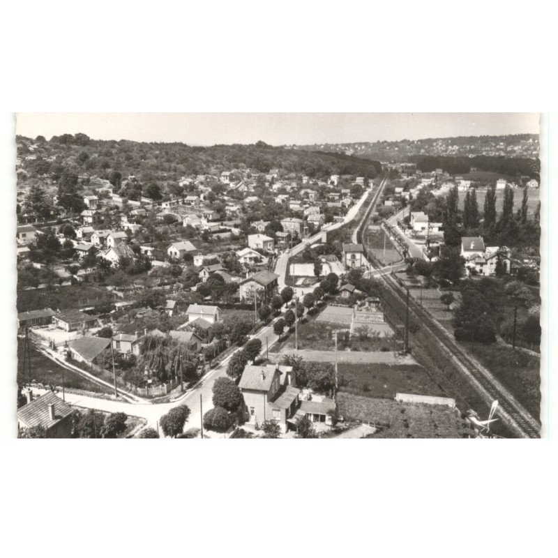MONTRY: quartier de la gare vue aérienne 10X15 - très bon état